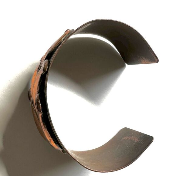 Copper leaf wide cuff bracelet - Picture 8 of 9